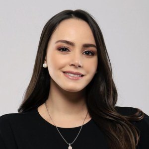 VIVIANA LEAL