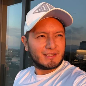 Frank Alcázar